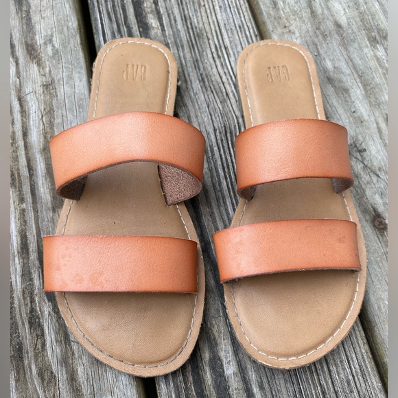 Gap Rust Brown Flip Flop/Sandals Size 6. - Picture 2 of 8